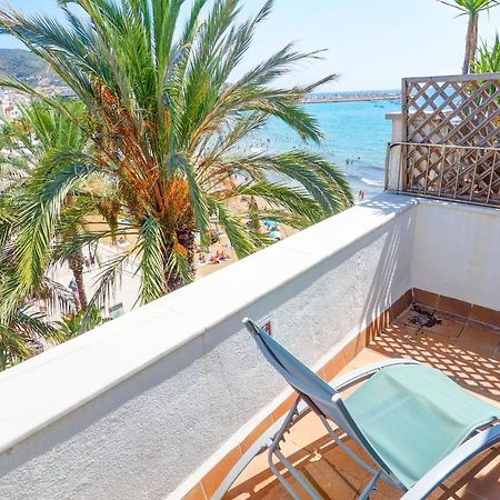 Port Alegre Attic By Hello Homes Sitges Bagian luar foto