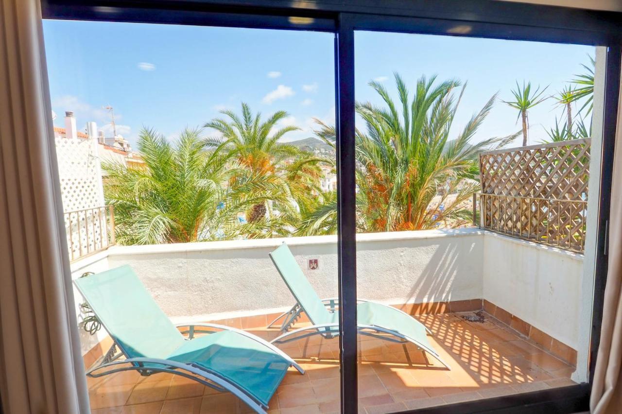 Port Alegre Attic By Hello Homes Sitges Bagian luar foto